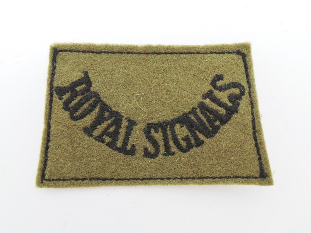 Royal Signals (ROYAL SIGNALS) Cloth Slip On Shoulder Title