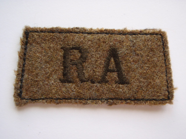 Royal Artillery (R.A.) Cloth Slip On Shoulder Title
