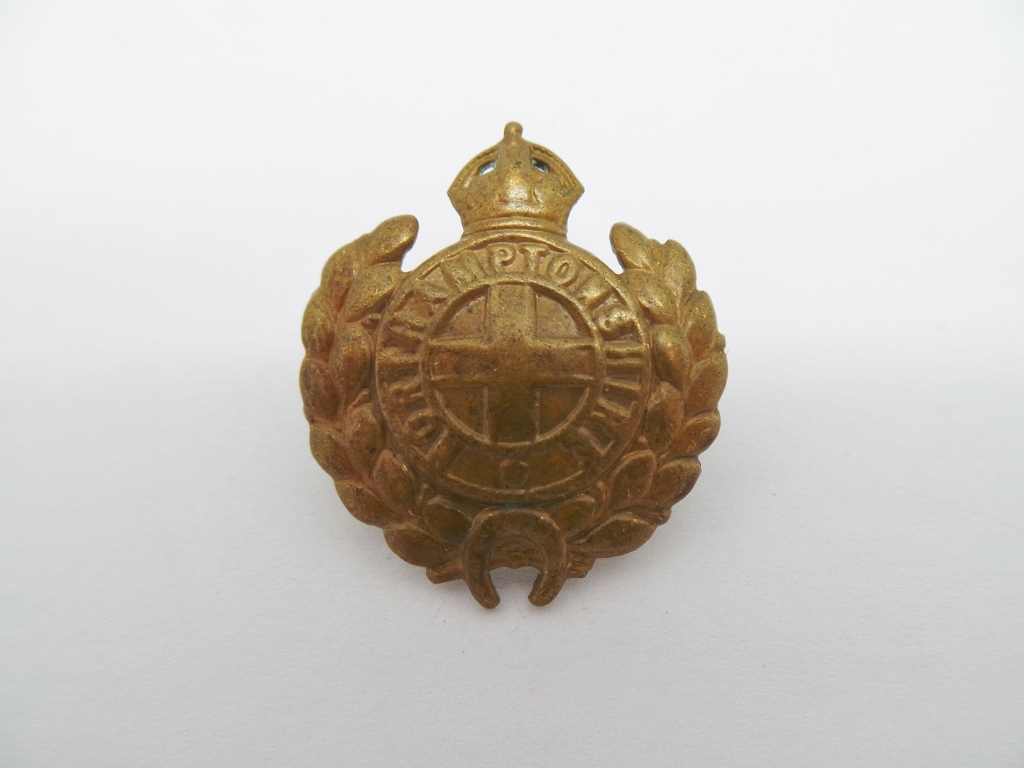 Northamptonshire Regiment Collar Badge - King's Crown