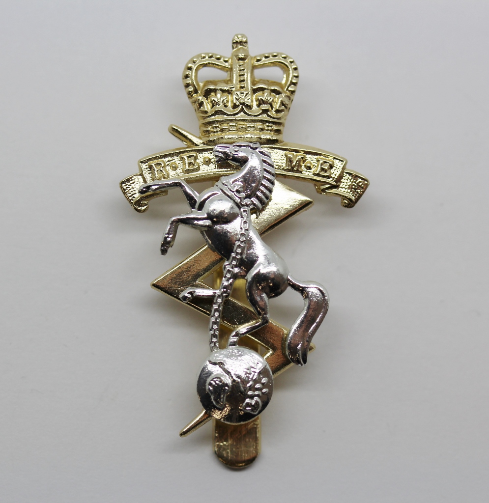 Royal Electrical & Mechanical Engineers (REME) Anodised (Staybrite) Cap Badge - Queen's Crown