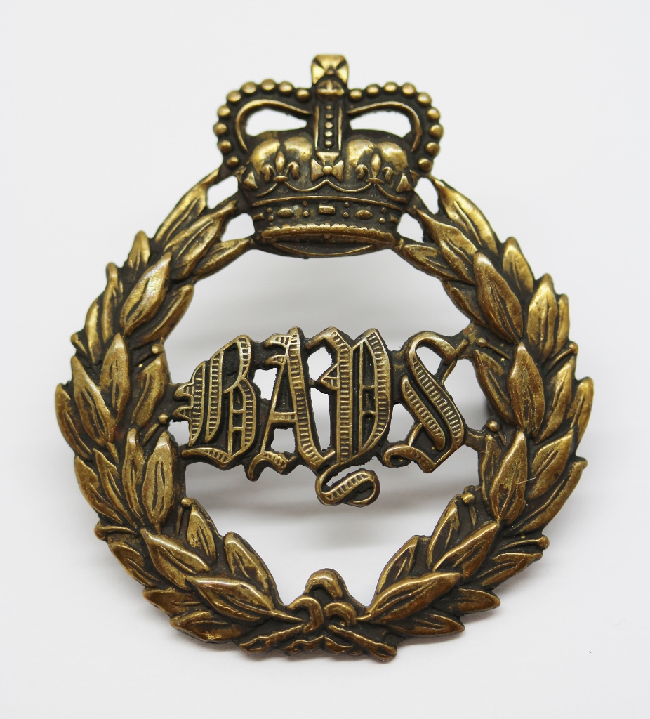 2nd Dragoon Guards (The Bays) Cap Badge - Queen's Crown