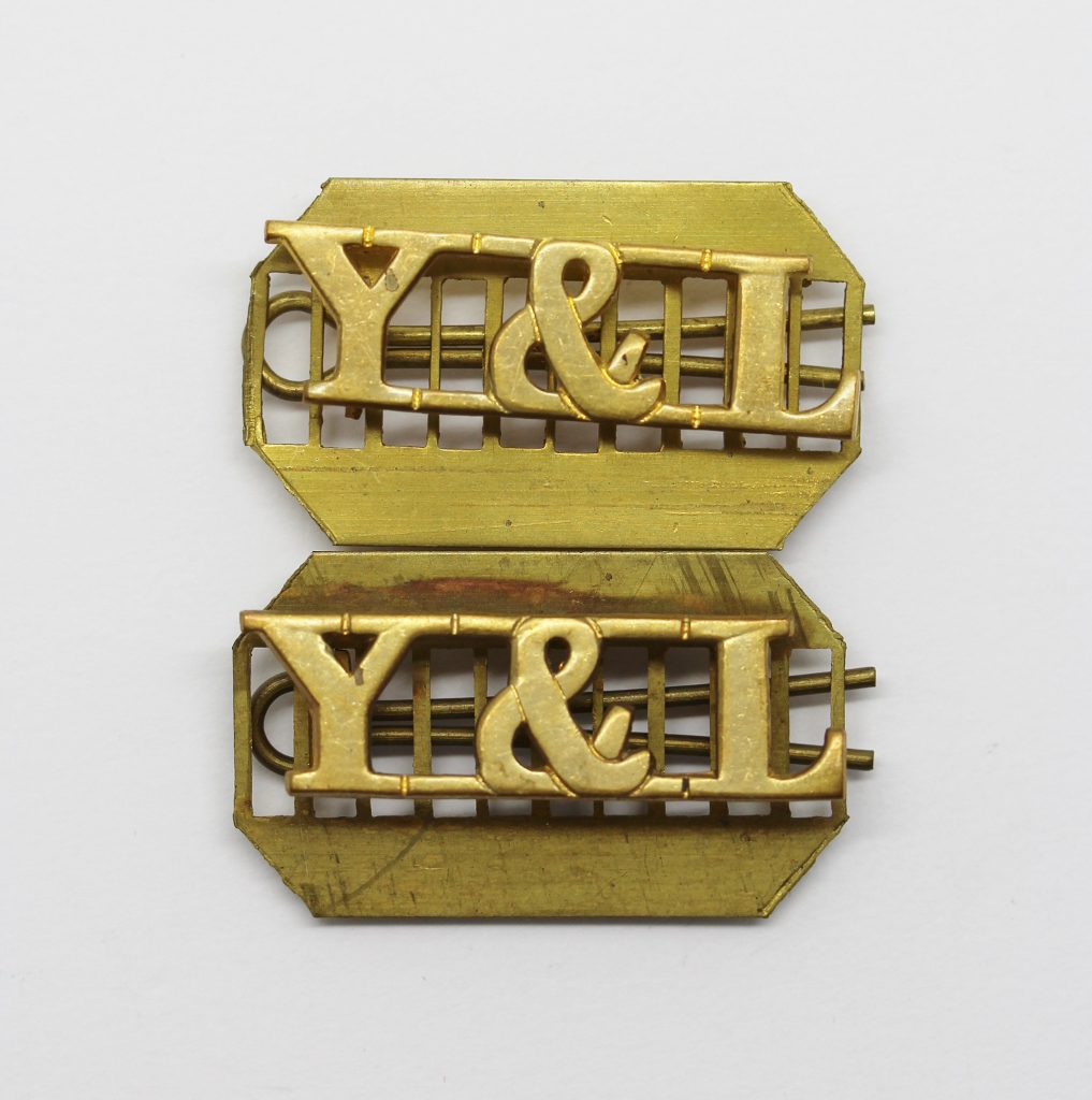 Pair of York & Lancaster Regiment (Y&L) Shoulder Titles