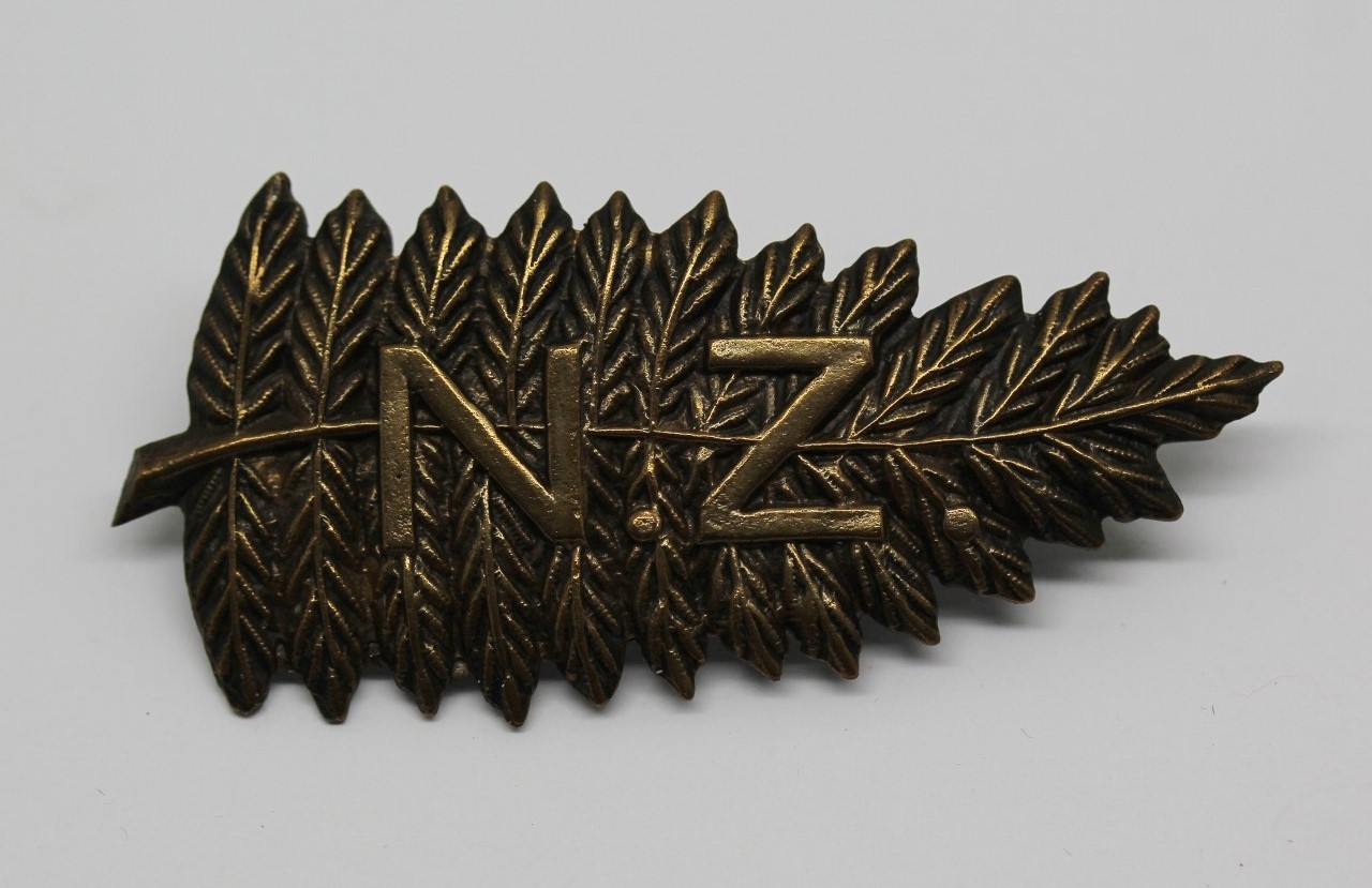 Boer War New Zealand Squadron King's Colonials Slouch Hat Badge