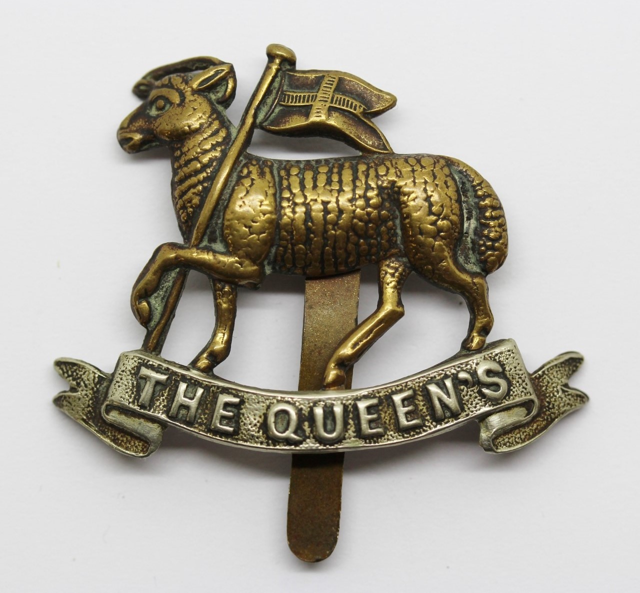 The Queen's (Royal West Surrey) Regiment Bi-metal Cap Badge