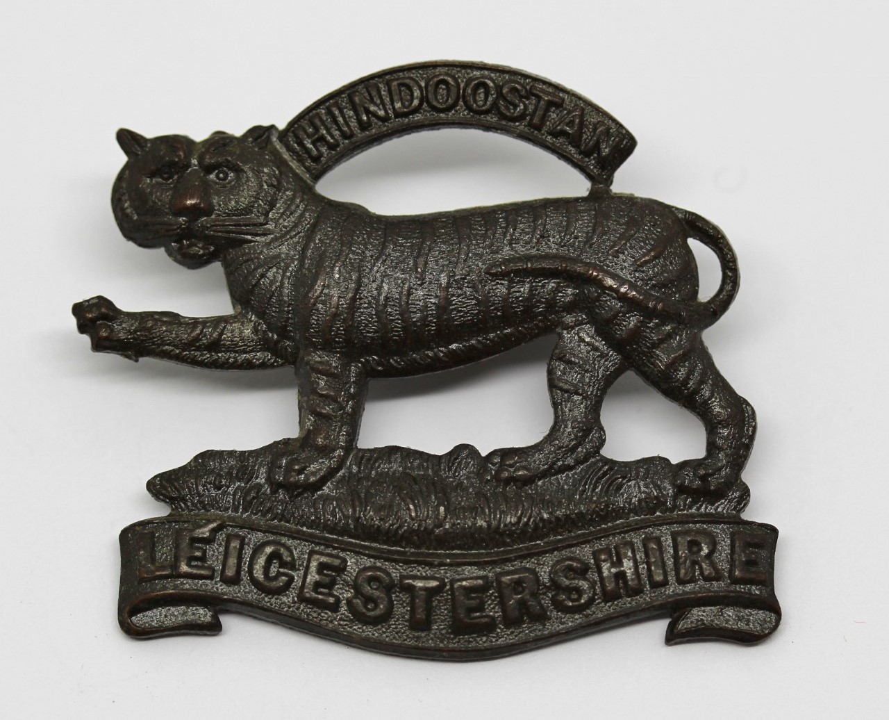 Leicestershire Regiment Officer's Service Dress Cap Badge