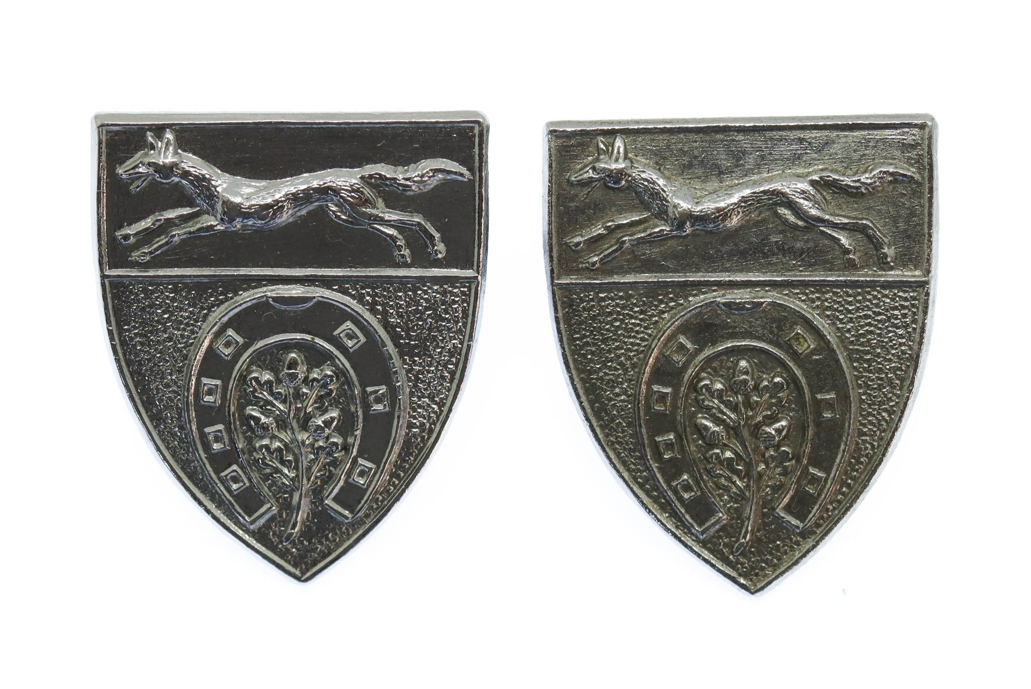 Pair of Leicestershire & Rutland Constabulary Collar Badges