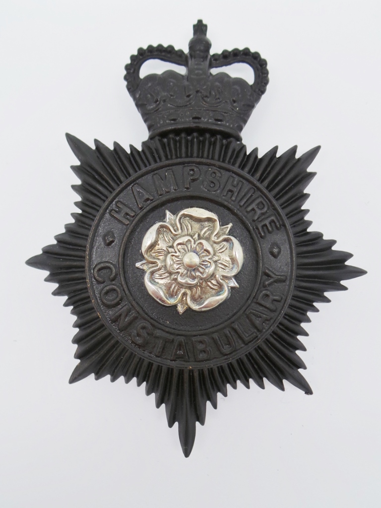 Hampshire Constabulary Night Helmet Plate - Queen's Crown