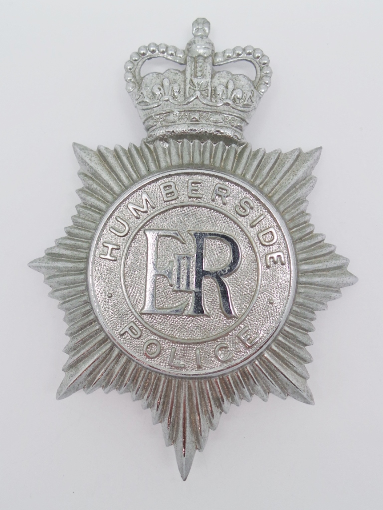 Humberside Police Helmet Plate - Queen's Crown
