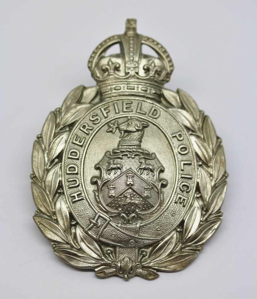 Huddersfield Police Helmet Plate (Wreath) - King's Crown