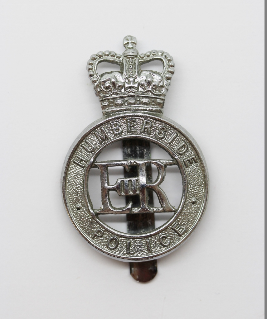 Humberside Police Cap Badge - Queen's Crown