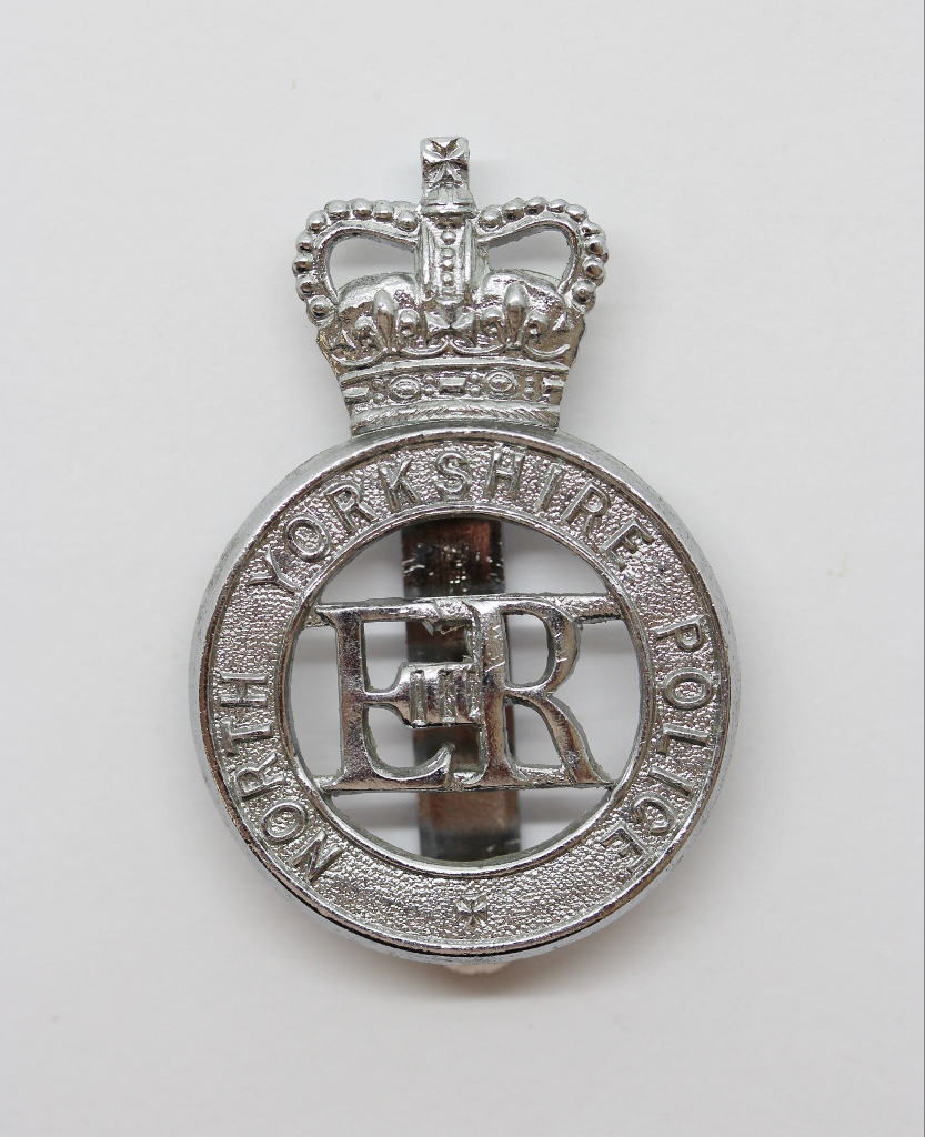 North Yorkshire Police Cap Badge - Queen's Crown