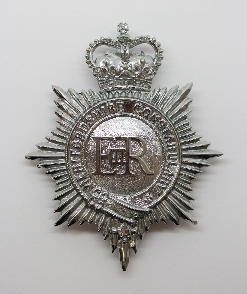 Hertfordshire Constabulary Helmet Plate - Queen's Crown