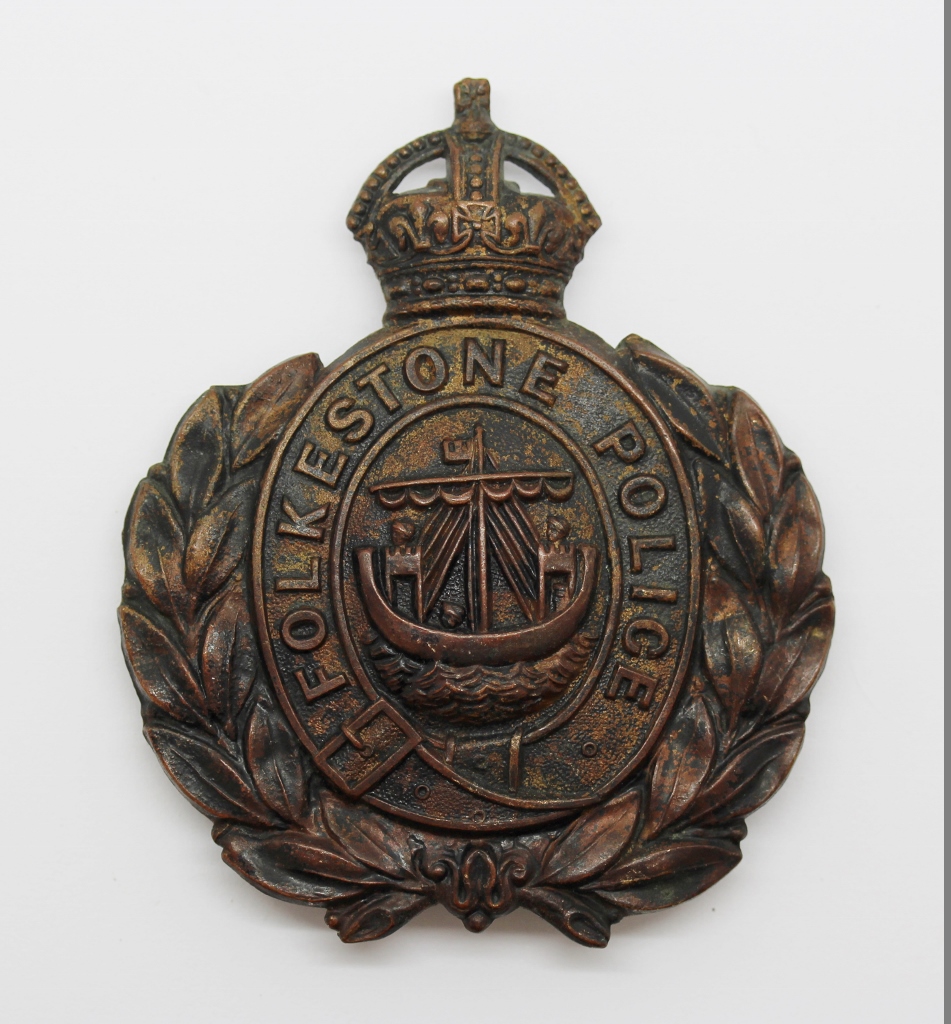 Folkestone Borough Police Wreath Helmet Plate - King's Crown