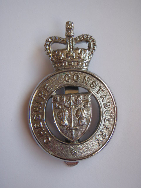 Cheshire Constabulary Cap Badge - Queen's Crown