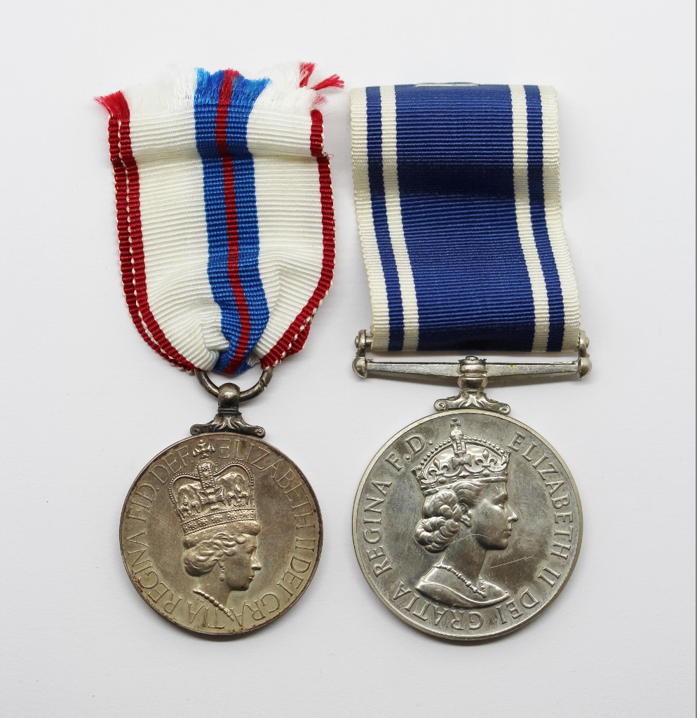 1977 Silver Jubilee Medal & Police Long Service & Good Conduct Medal - Const. G.A. Kendall, Nottinghamshire Combined Constabulary