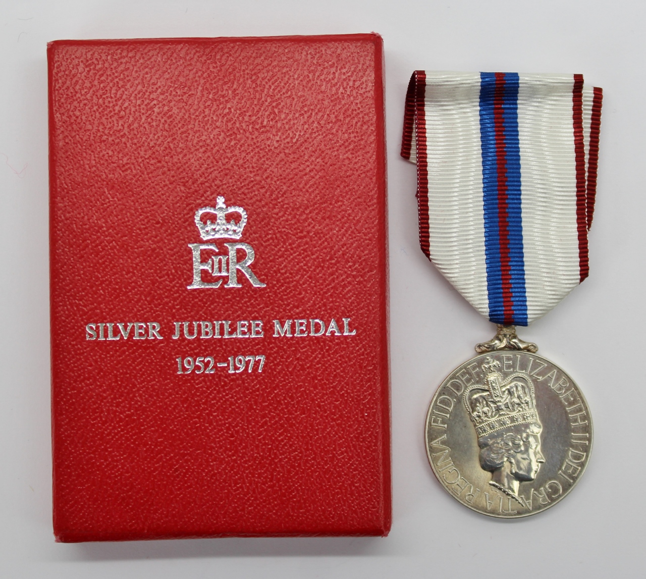 1977 Queen Elizabeth II Silver Jubilee Medal in Box of Issue