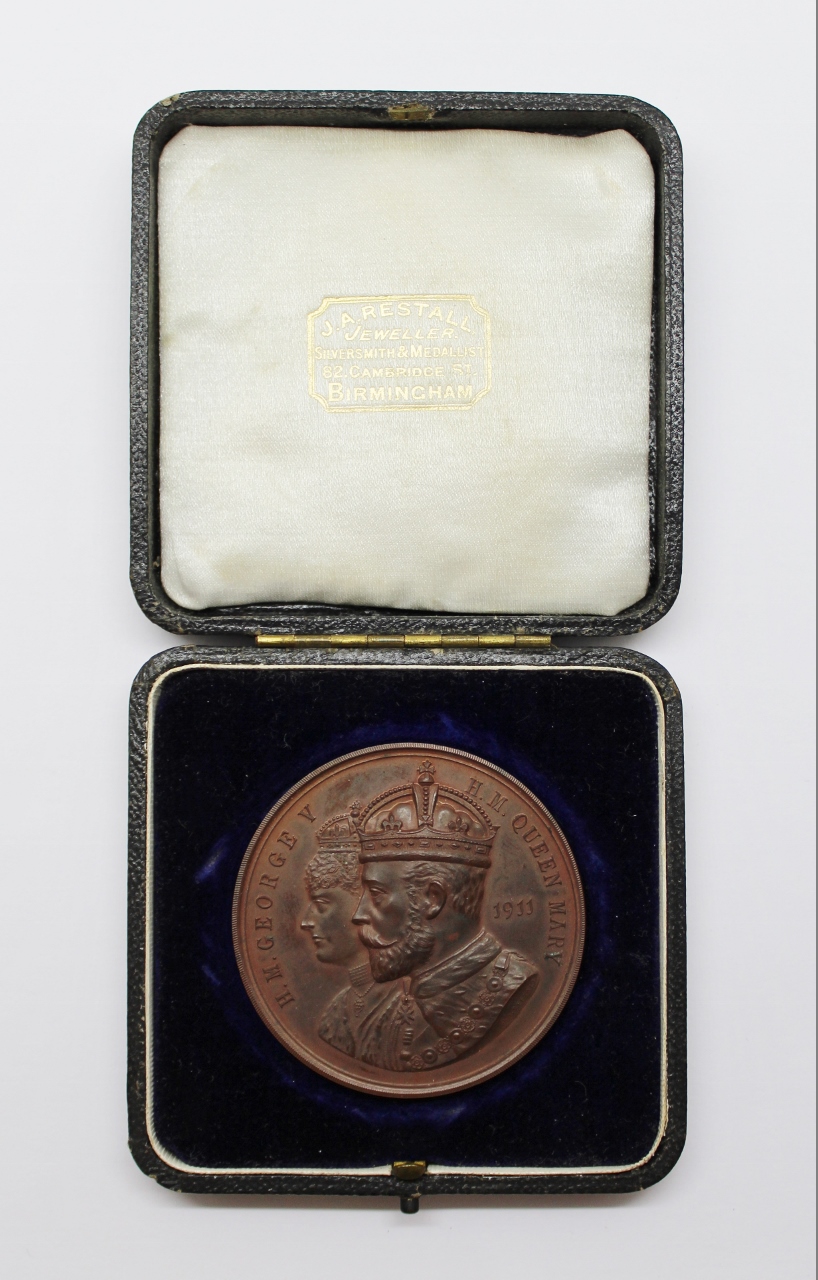 Large Bronze 1911 King George V & Queen Mary Coronation Medallion