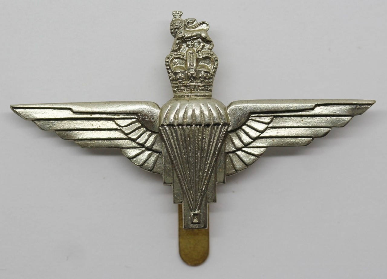 Parachute Regiment Cap Badge - Queen's Crown