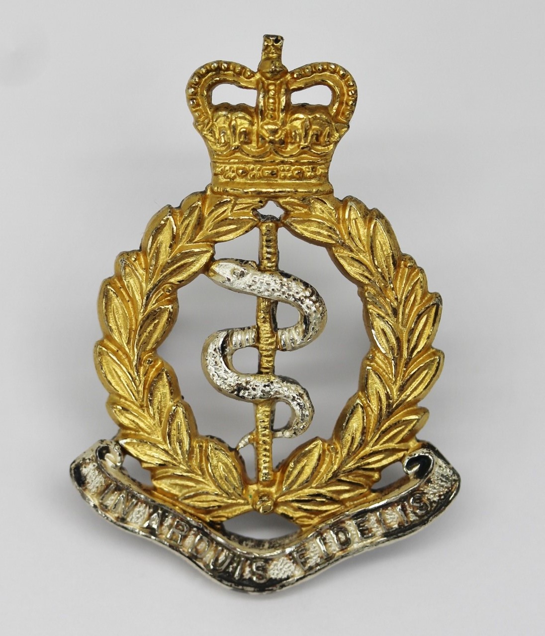 Royal Army Medical Corps (R.A.M.C.) Officer's Dress Cap Badge - Queen's Crown
