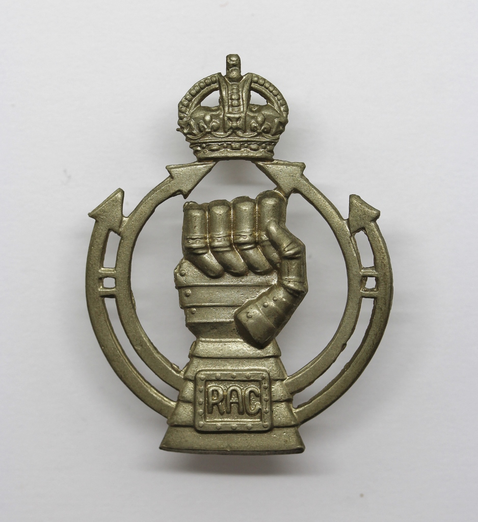 Royal Armoured Corps (R.A.C.) Cap Badge - King's Crown (2nd Pattern)