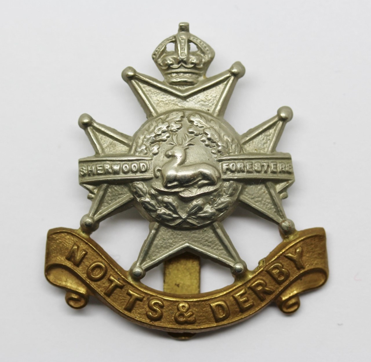 Notts & Derby Regiment (Sherwood Foresters) Cap Badge - King's Crown