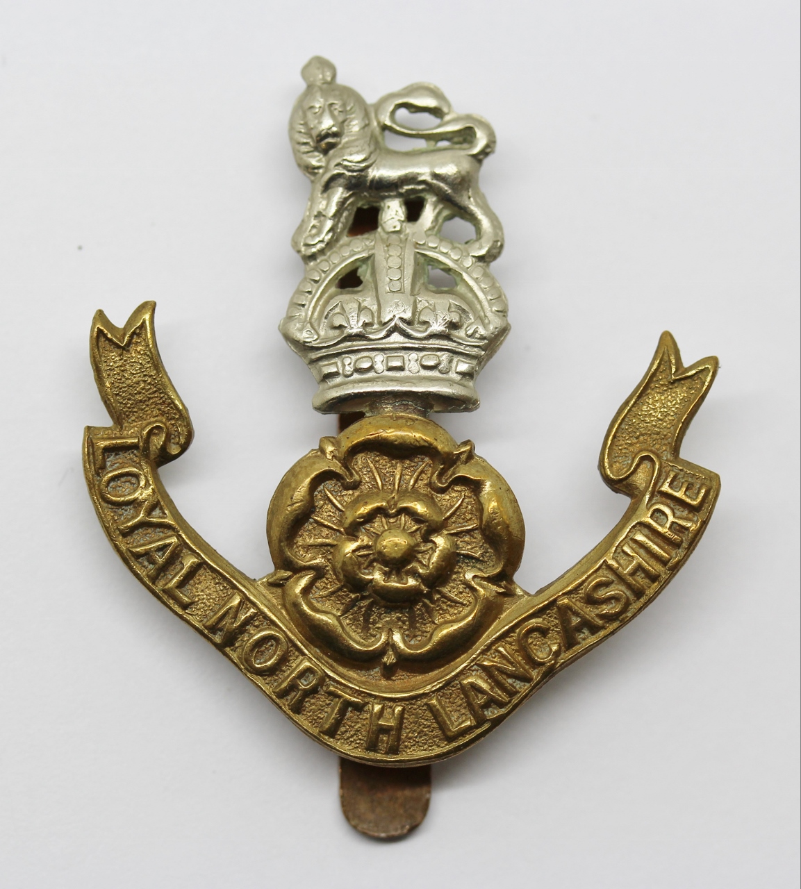 Loyal North Lancashire Regiment Cap Badge - King's Crown