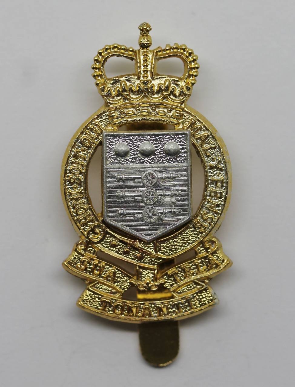 Royal Army Ordnance Corps (R.A.O.C.) Anodised (Staybrite) Cap Badge