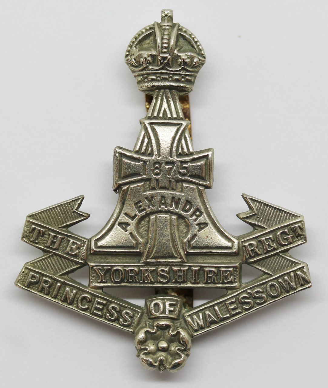 Yorkshire Regiment (Green Howards) Cap Badge - King's Crown