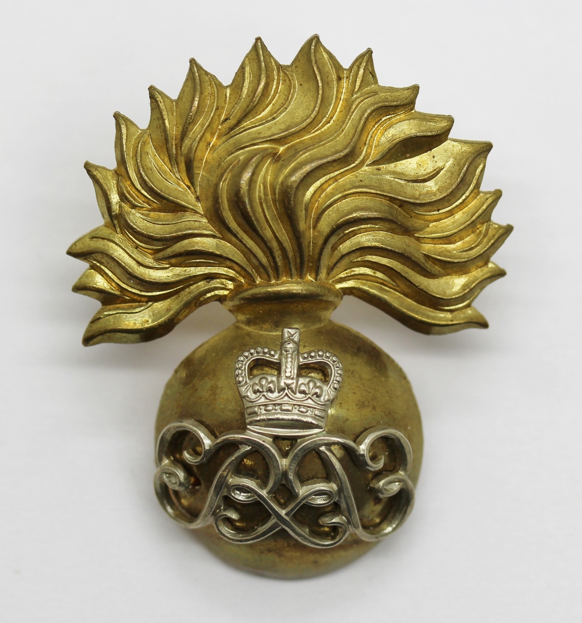 Grenadier Guards Warrant Officer's Cap Badge - Queen's Crown