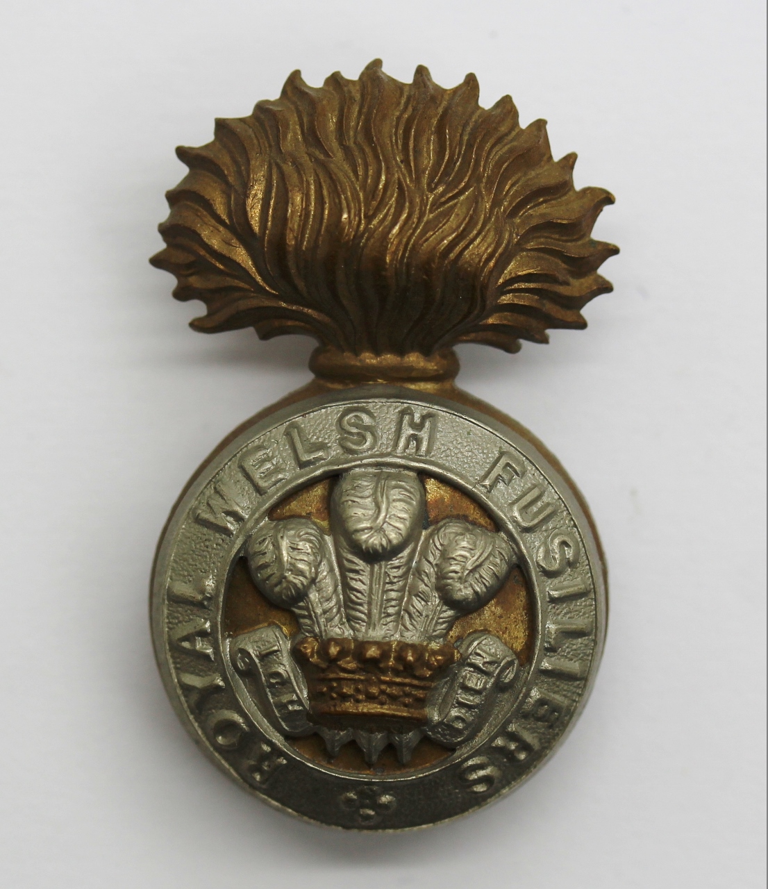 Victorian / Edwardian Royal Welsh Fusiliers Cap Badge