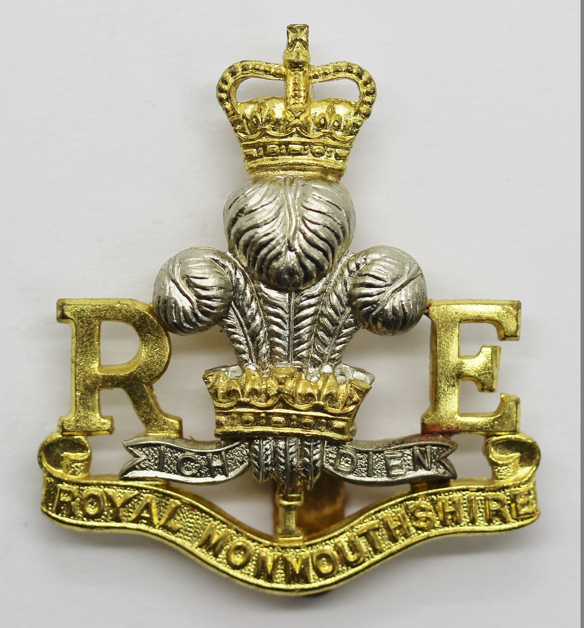 Royal Monmouthshire Royal Engineers Bi-Metal Cap Badge - Queen's Crown