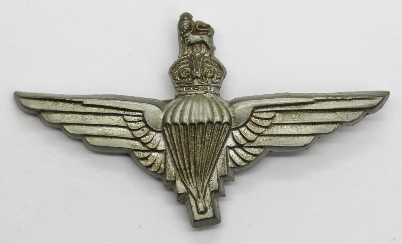 Parachute Regiment WW2 Plastic Economy Cap Badge