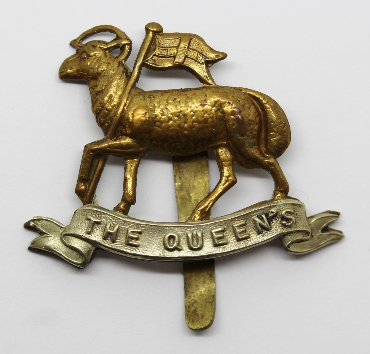 The Queen's (Royal West Surrey) Regiment Bi-metal Cap Badge