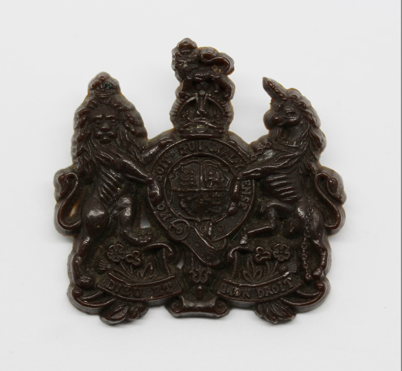 General Service Corps WW2 Plastic Economy Cap Badge