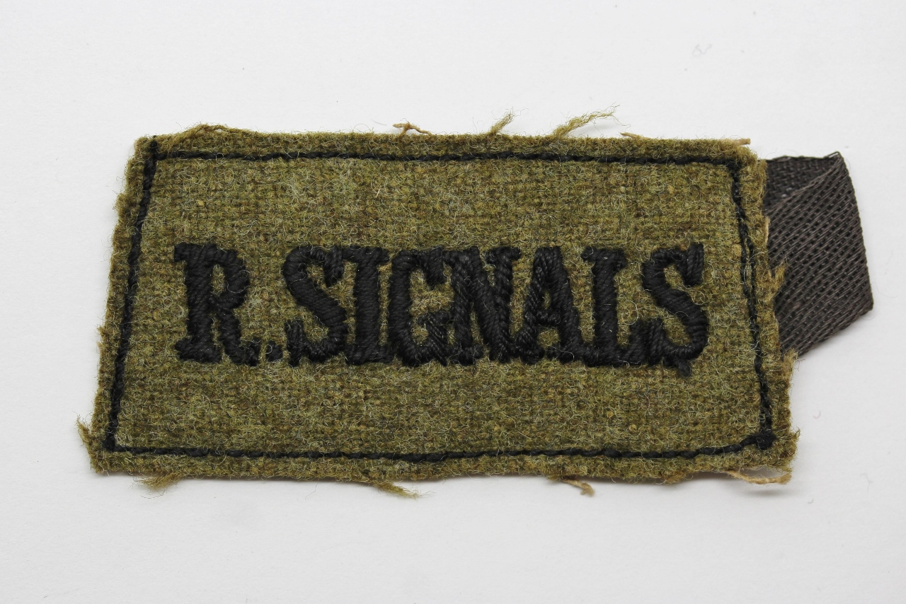 Royal Signals (R. SIGNALS) Cloth Slip On Shoulder Title