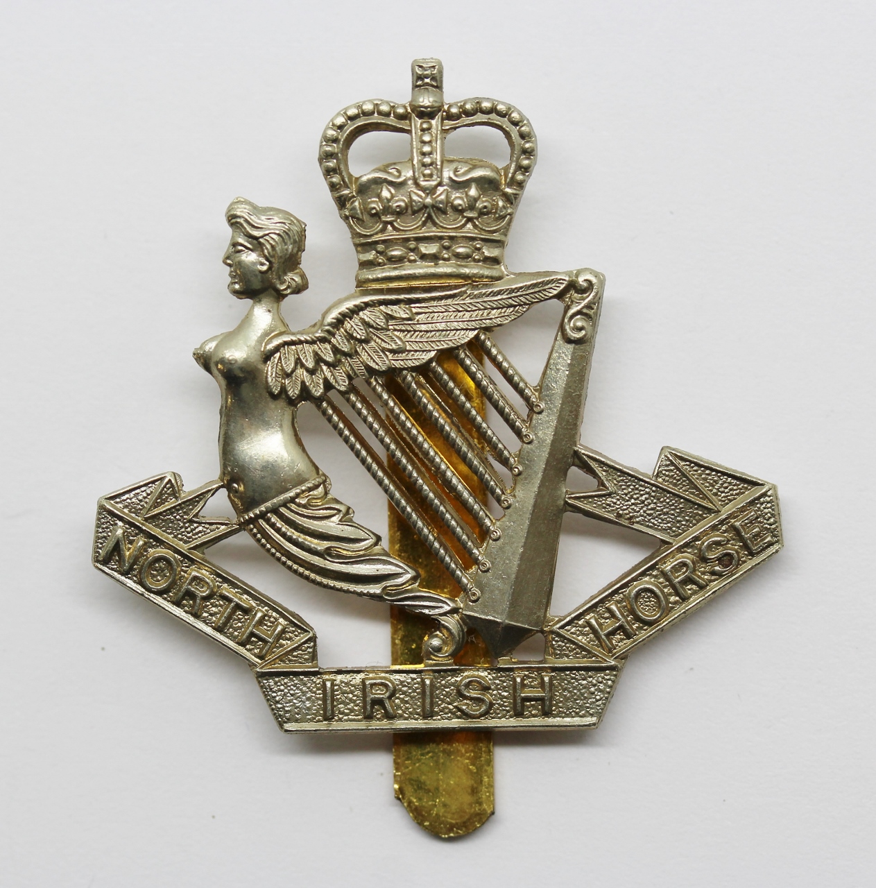 North Irish Horse Cap Badge - Queen's Crown
