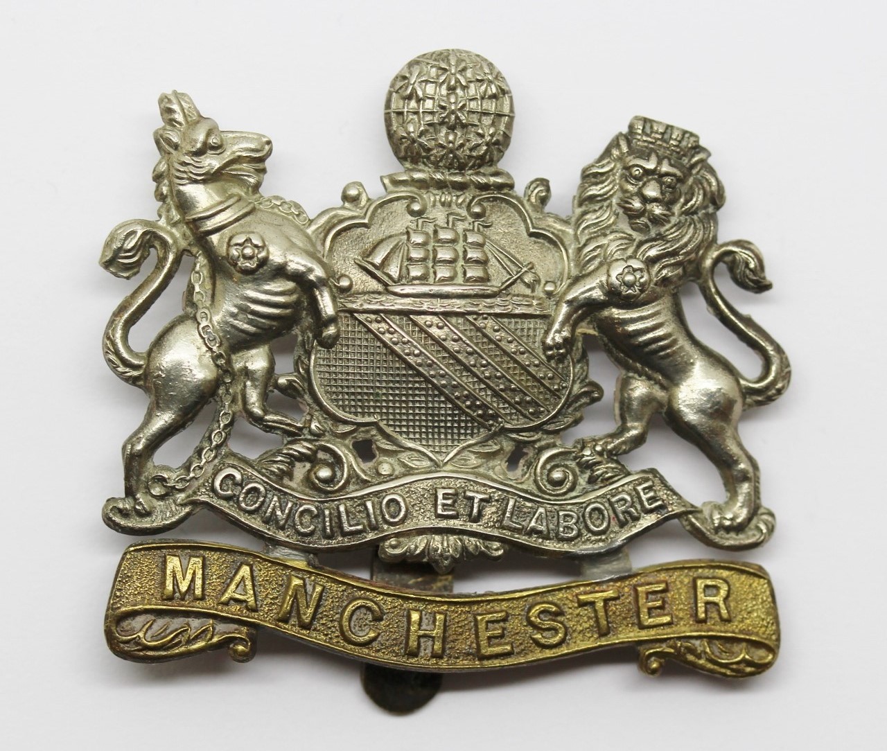 Manchester Regiment Cap Badge (Coat of Arms)