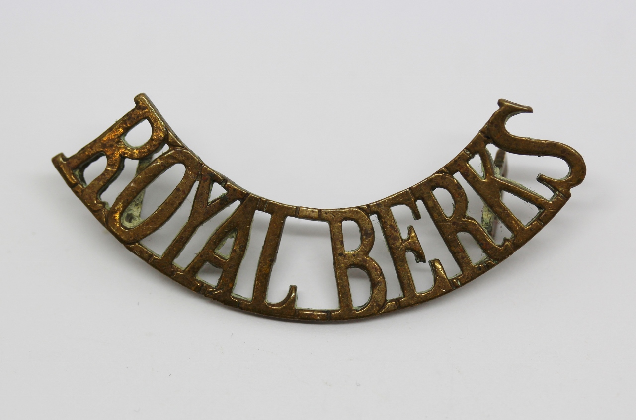 Royal Berkshire Regiment (ROYAL BERKS) Shoulder Title