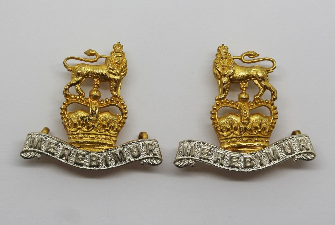 Pair of 15th/19th Hussars Officer's Collar Badges - Queen's Crown