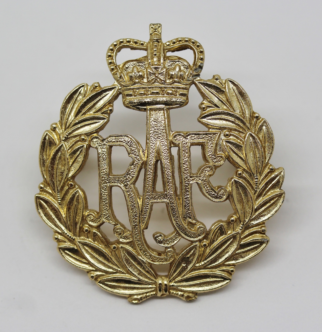 Royal Air Force (R.A.F.) Anodised (Staybrite) Cap Badge