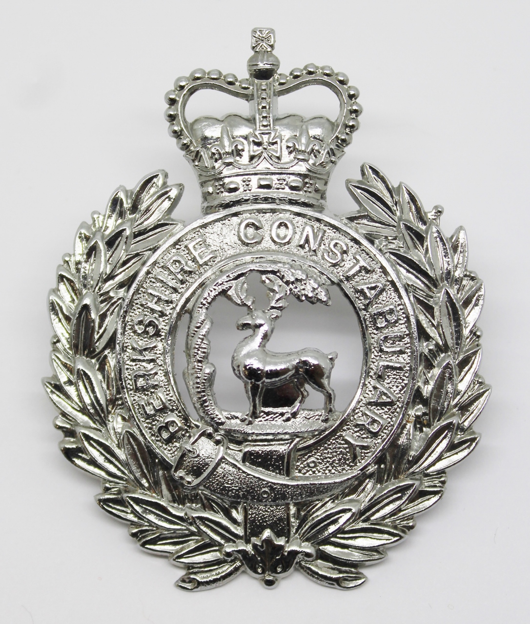 Berkshire Constabulary Wreath Helmet Plate - Queens Crown