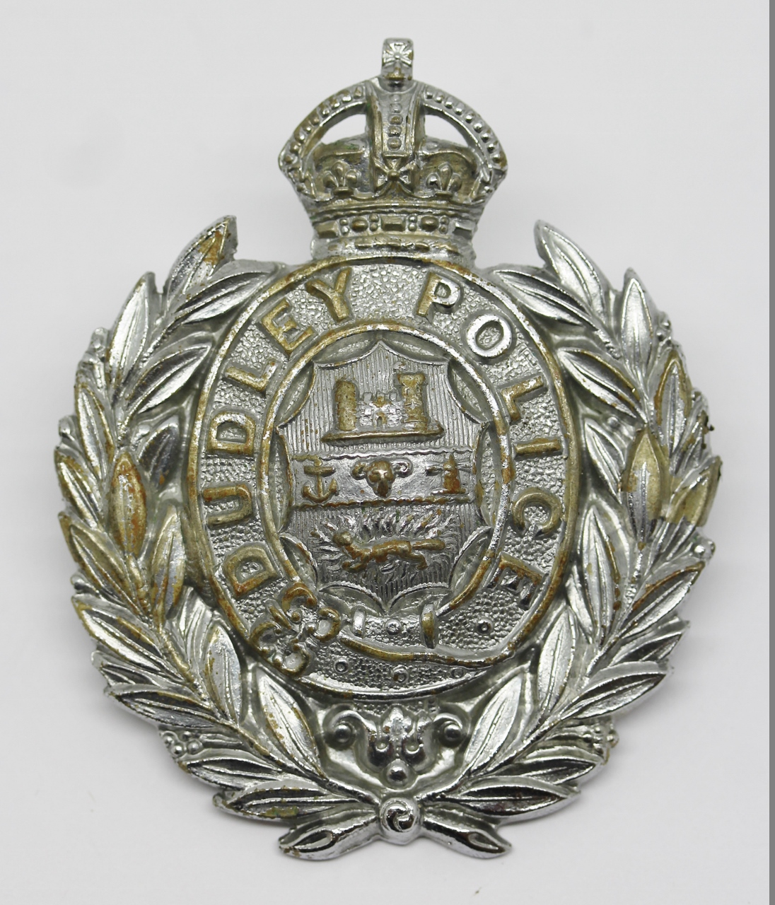 Dudley Borough Police Small Wreath Helmet Plate - King's Crown