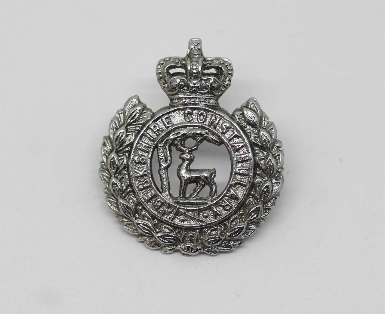 Berkshire Constabulary Collar Badge - Queen's Crown