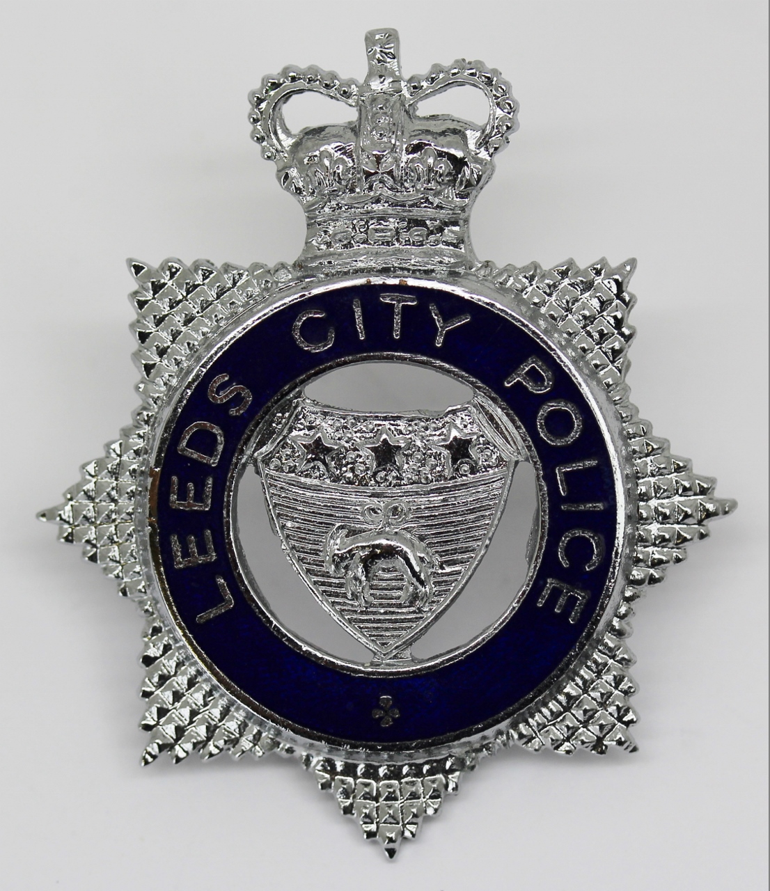 Leeds City Police Senior Officer's Enamelled Cap Badge- Queen's Crown