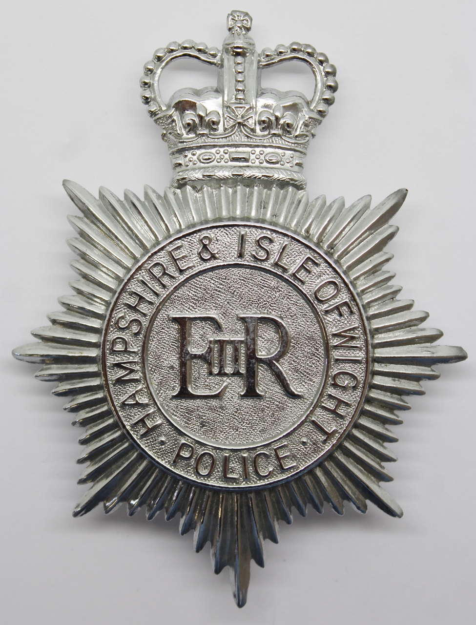 Hampshire & Isle of Wight Police Helmet Plate - Queen's Crown