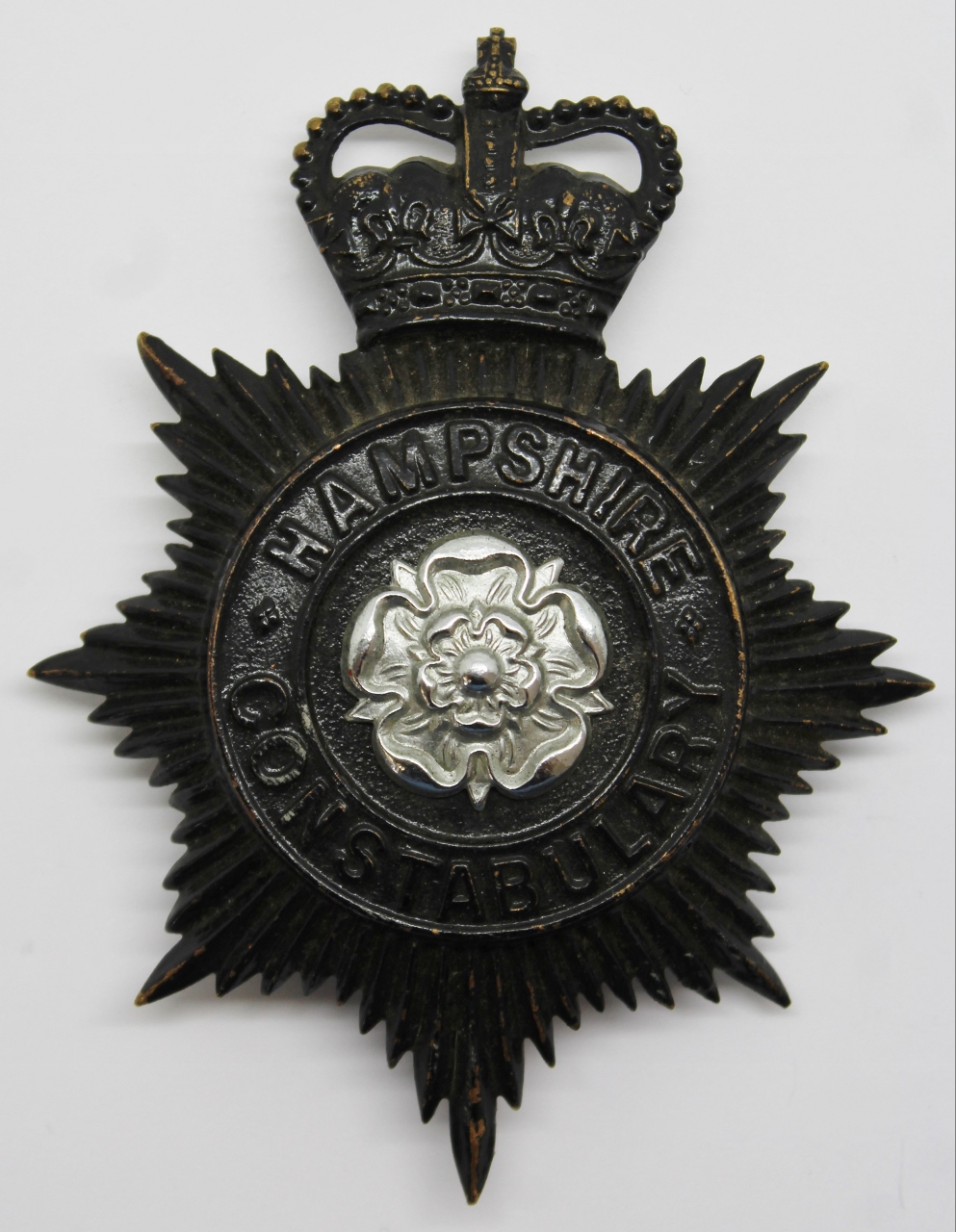 Hampshire Constabulary Night Helmet Plate - Queen's Crown