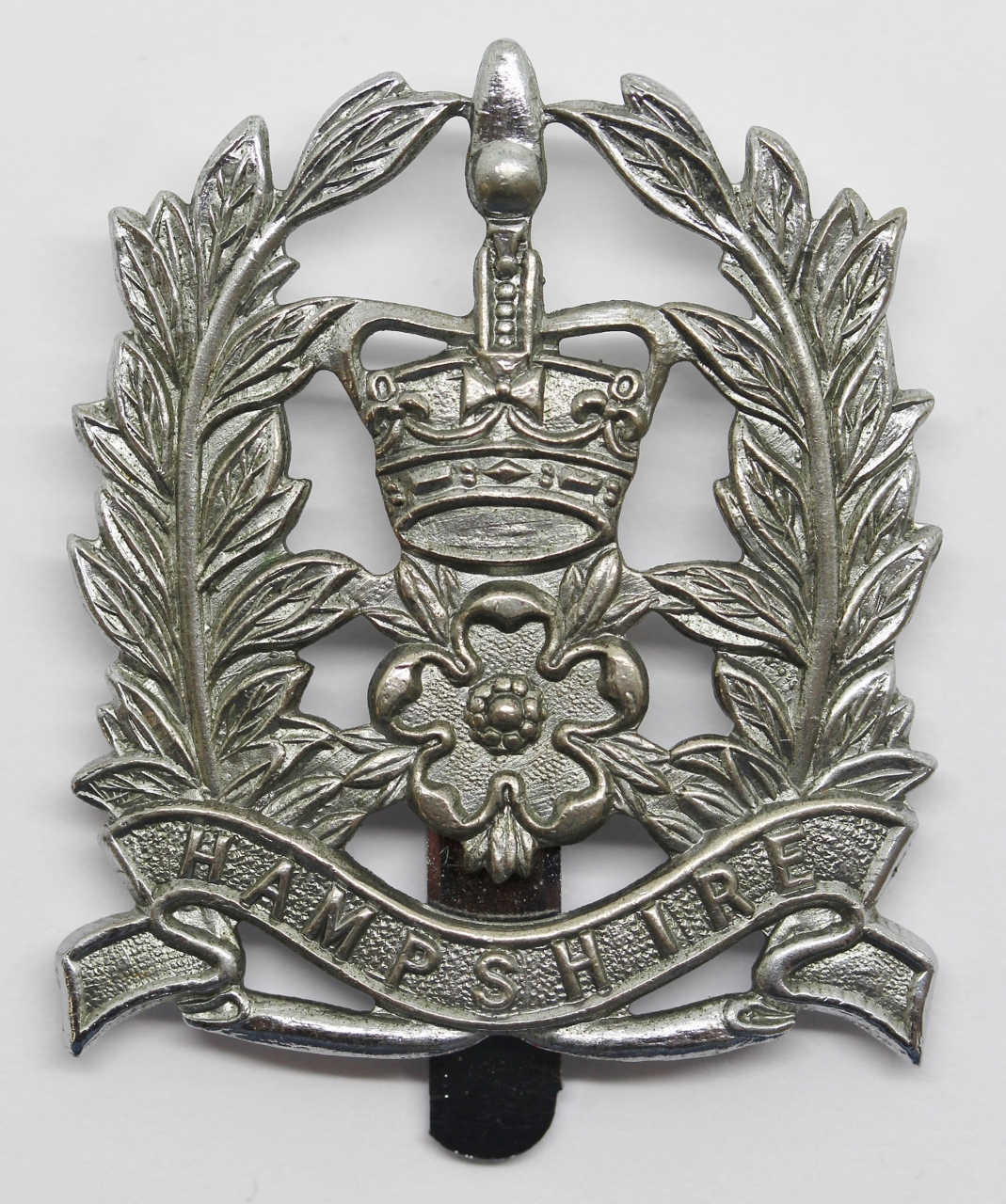 Hampshire Constabulary Constables Cap Badge - Queens Crown
