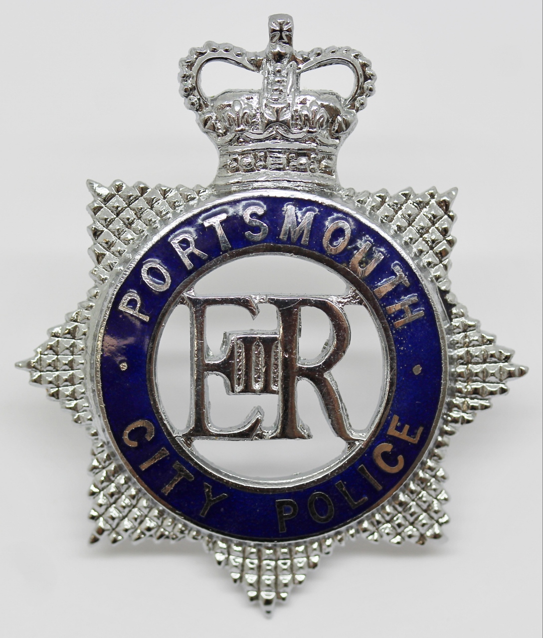 Portsmouth City Police Senior Officer's Enamelled Cap Badge - Queen's Crown