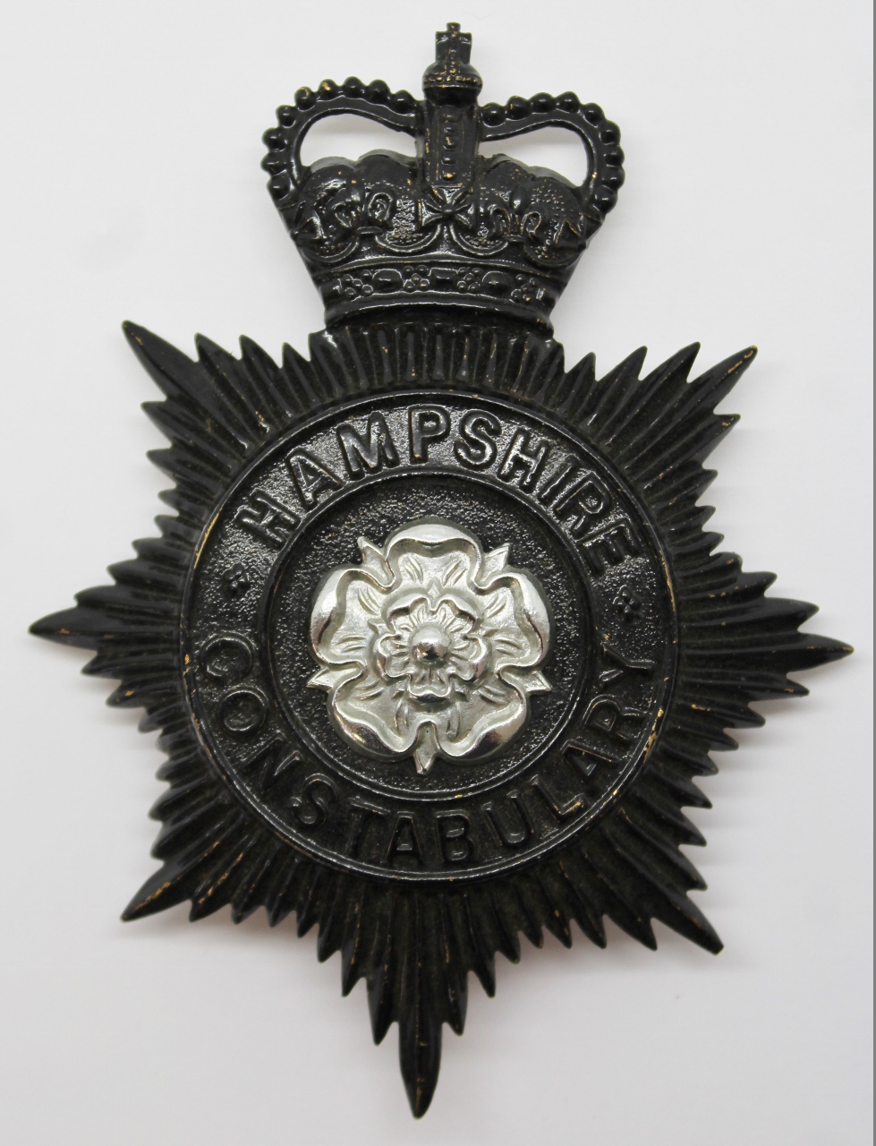 Hampshire Constabulary Night Helmet Plate - Queen's Crown