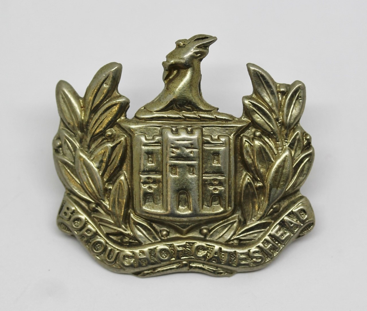 Borough of Gateshead Police Small Wreath Helmet Plate